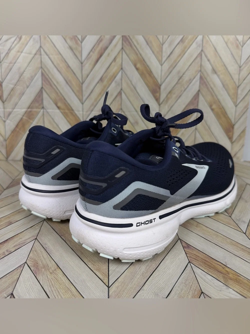 Women's Brooks Ghost 15 Navy Blue Running Shoes Sneakers Size 7 Medium B